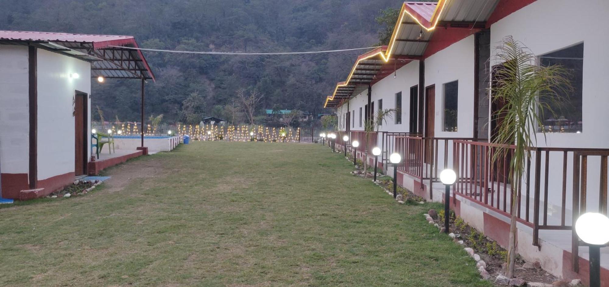 The Waterfront Resort Rishīkesh Extérieur photo