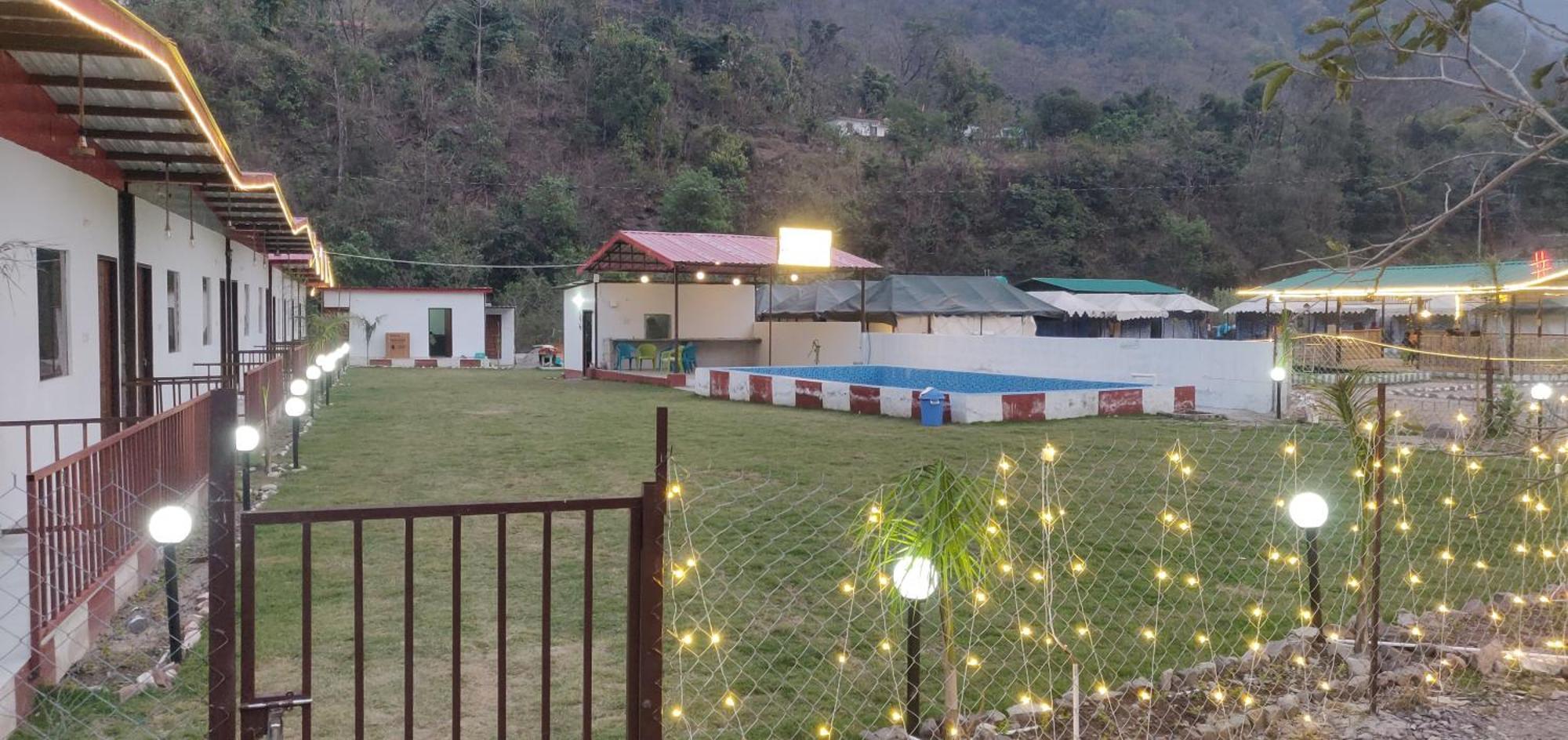 The Waterfront Resort Rishīkesh Extérieur photo