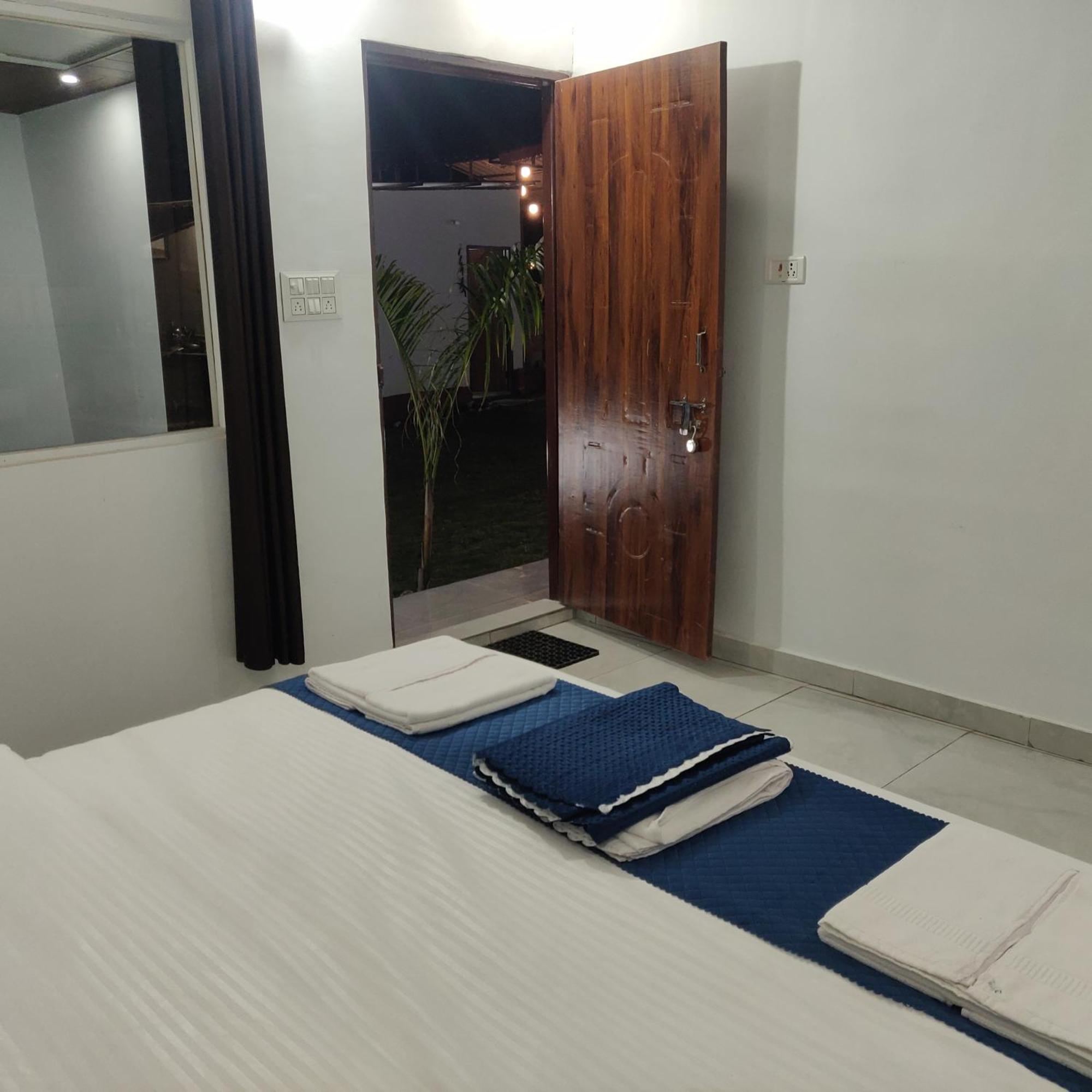 The Waterfront Resort Rishīkesh Extérieur photo