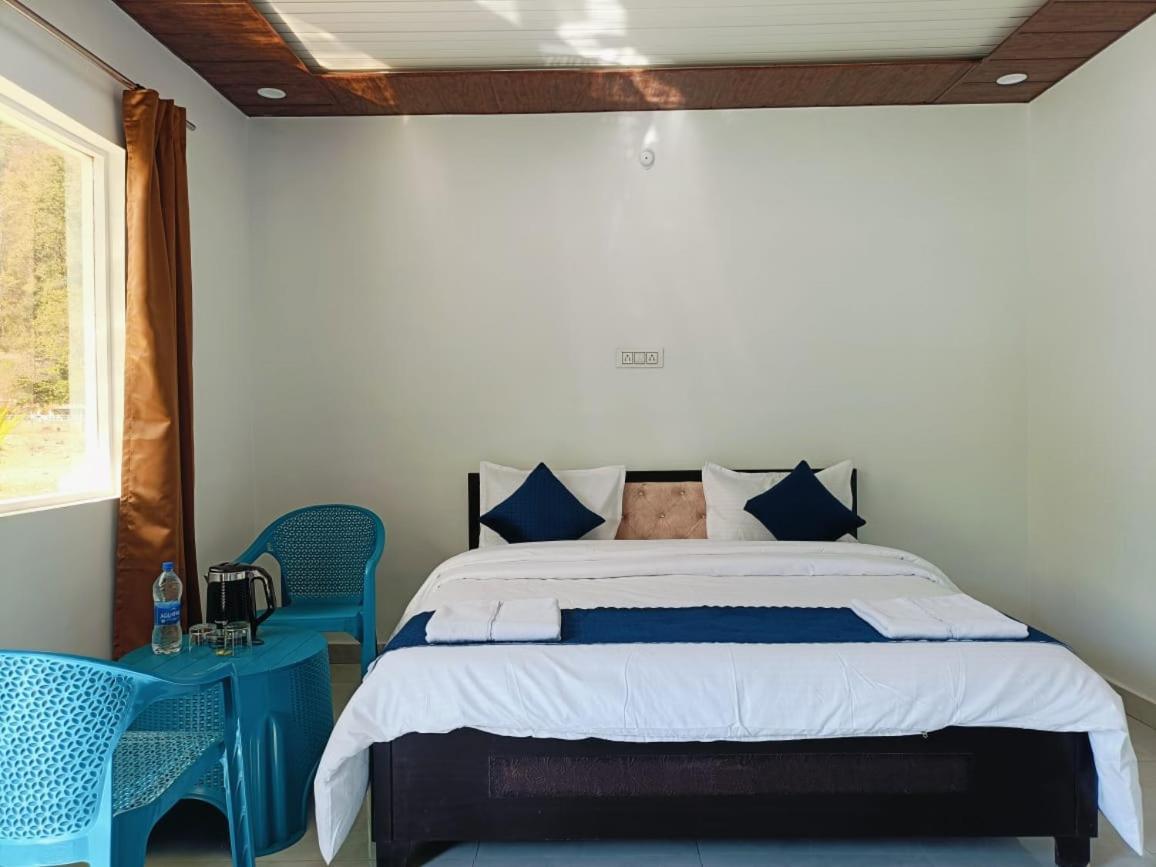 The Waterfront Resort Rishīkesh Extérieur photo
