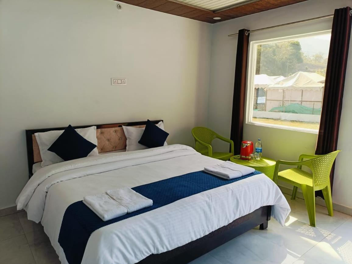 The Waterfront Resort Rishīkesh Extérieur photo
